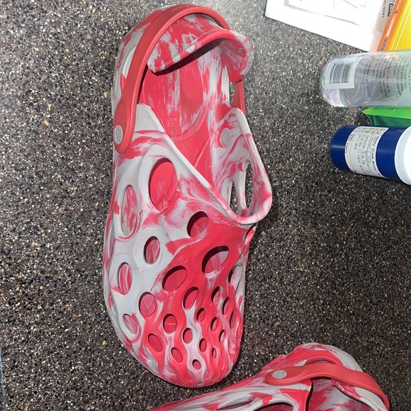 Merrell Crocs - Picture 2 of 3